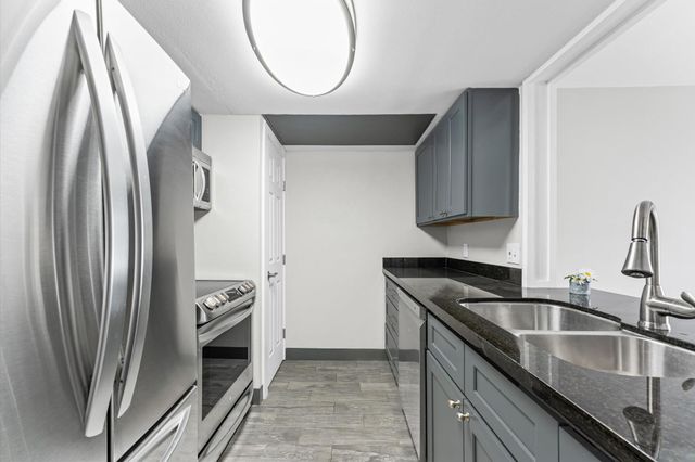 830 Threadneedle Street 240, Houston, TX 77079
