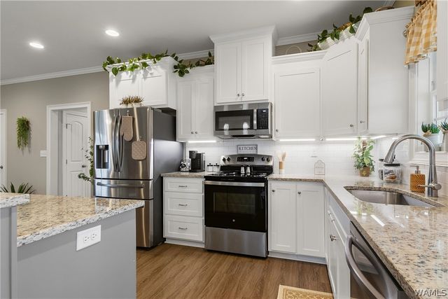 11981 LOWER HULL, Moundville, AL 35474