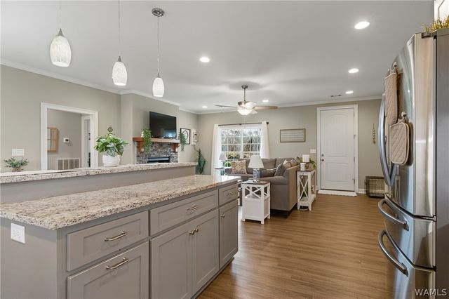 11981 LOWER HULL, Moundville, AL 35474