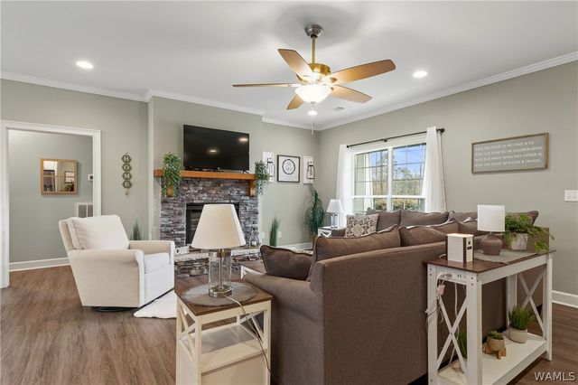 11981 LOWER HULL, Moundville, AL 35474