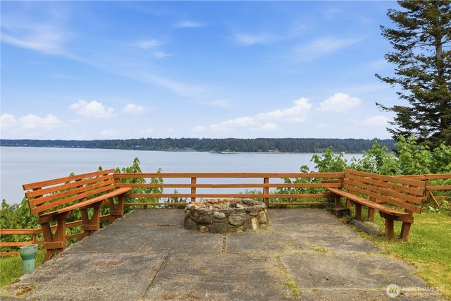 2653 NE Fern Glen Road, Poulsbo, WA 98370
