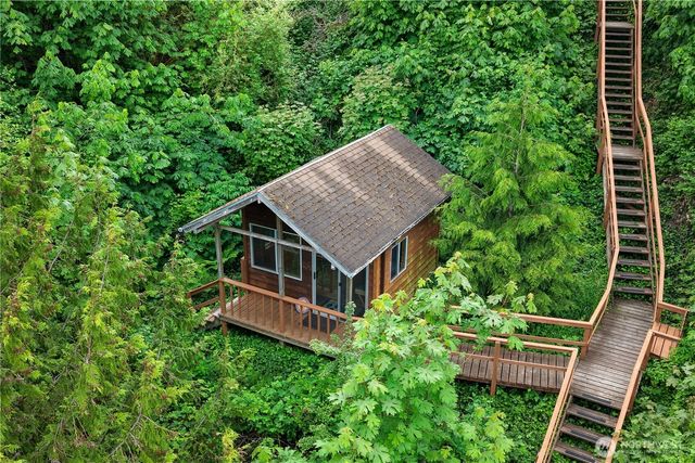 2653 NE Fern Glen Road, Poulsbo, WA 98370