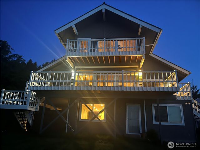 2653 NE Fern Glen Road, Poulsbo, WA 98370