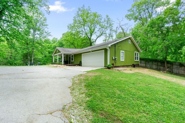 3000 Taft Highway, Signal Mountain, TN 37377