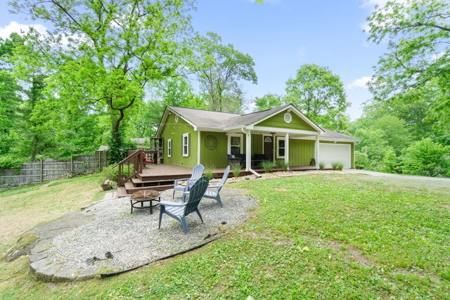 3000 Taft Highway, Signal Mountain, TN 37377