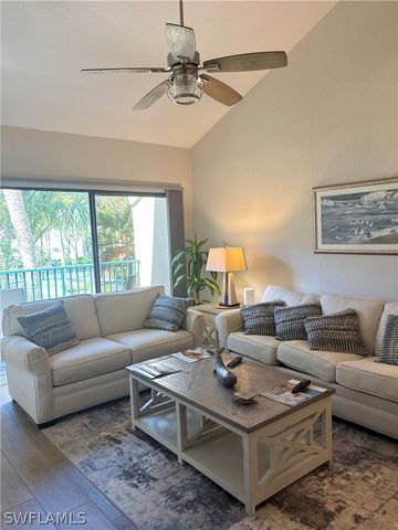 55 Emerald Woods DR C8, Naples, FL 34108