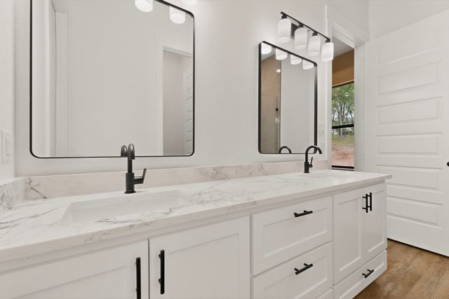 5310 Grand View Drive, Athens, TX 75752
