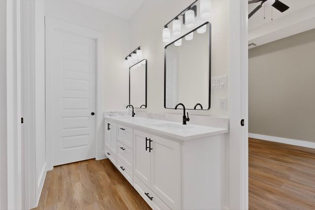 5310 Grand View Drive, Athens, TX 75752