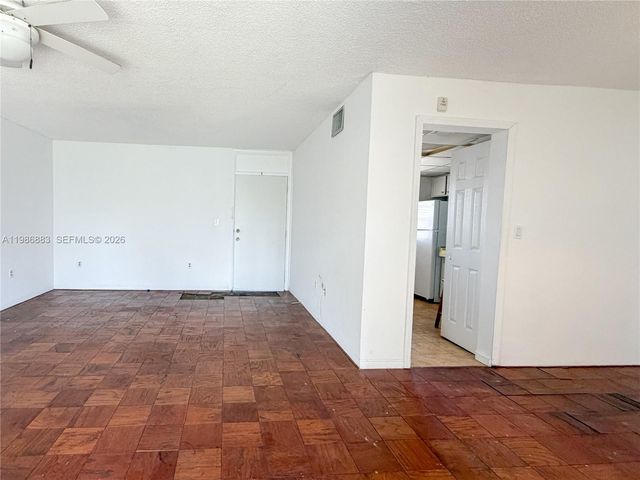 2930 Point East Dr E601, Aventura, FL 33160