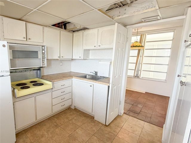 2930 Point East Dr E601, Aventura, FL 33160