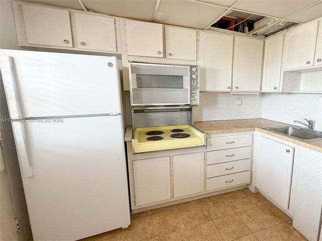 2930 Point East Dr E601, Aventura, FL 33160