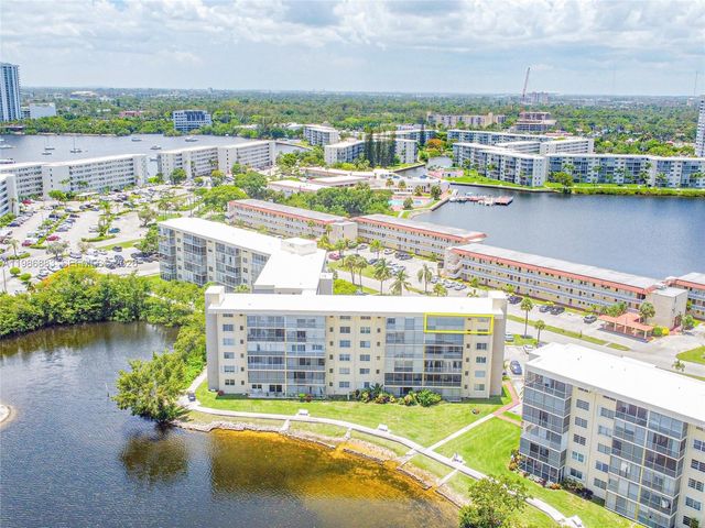 2930 Point East Dr E601, Aventura, FL 33160