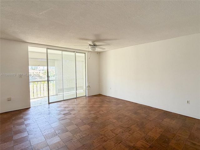 2930 Point East Dr E601, Aventura, FL 33160