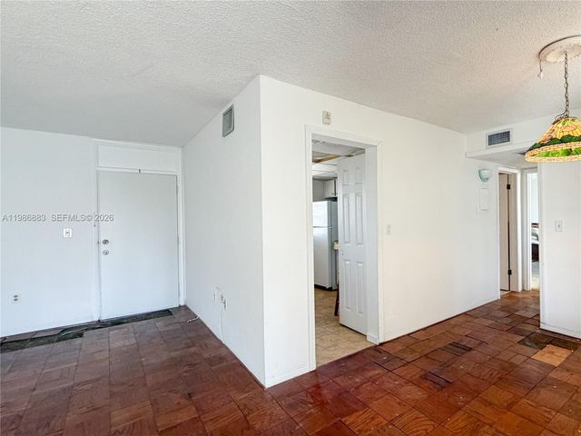 2930 Point East Dr E601, Aventura, FL 33160