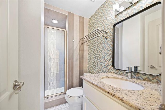 701 Greenmeadow Avenue, Mission, TX 78572