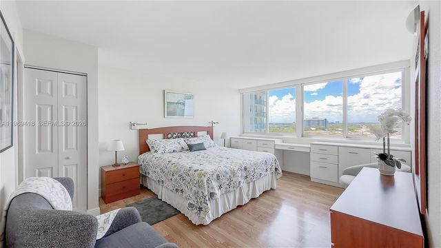 7135 Collins Ave 1105, Miami Beach, FL 33141