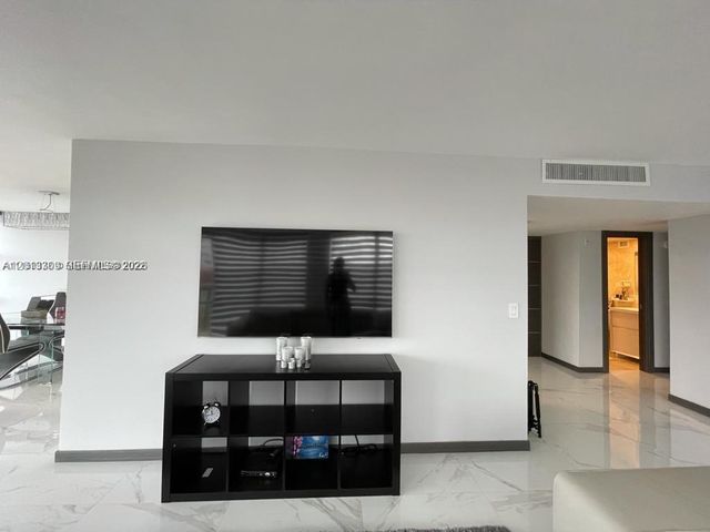 2049 S Ocean Dr East401, Hallandale Beach, FL 33009