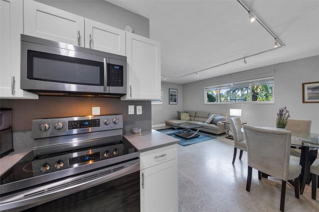 641 NE 16th Street B, Fort Lauderdale, FL 33304