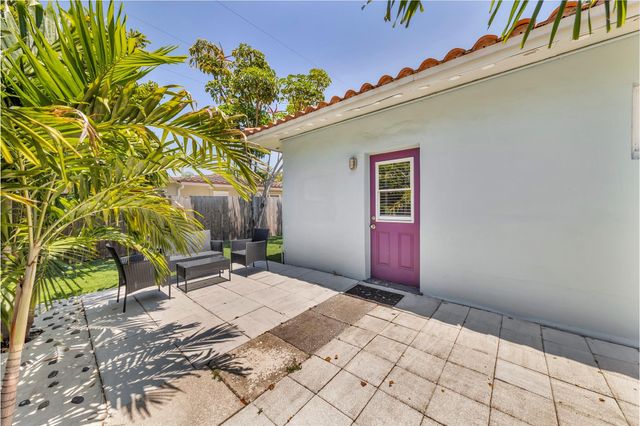 641 NE 16th Street B, Fort Lauderdale, FL 33304