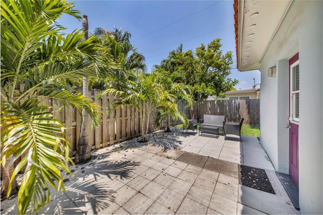 641 NE 16th Street B, Fort Lauderdale, FL 33304