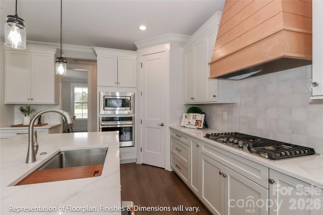 372 Kenway Loop, Mooresville, NC 28117