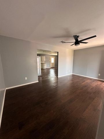 2120 Chestnut Lane, Pasadena, TX 77502