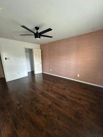 2120 Chestnut Lane, Pasadena, TX 77502