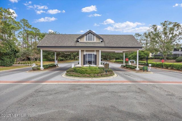 7881 HEATHER LAKE Court E, Jacksonville, FL 32256