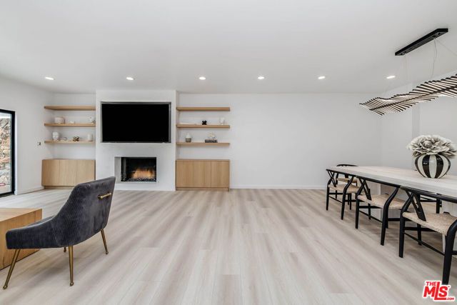 4961 Marmol Drive, Los Angeles, CA 91364