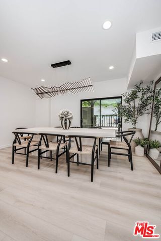 4961 Marmol Drive, Los Angeles, CA 91364
