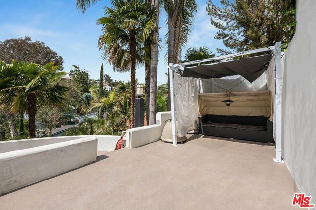 4961 Marmol Drive, Los Angeles, CA 91364