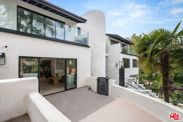 4961 Marmol Drive, Los Angeles, CA 91364