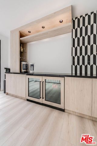 4961 Marmol Drive, Los Angeles, CA 91364