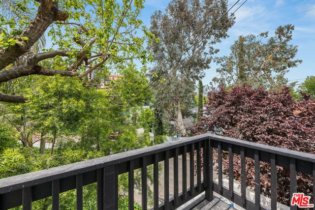 4961 Marmol Drive, Los Angeles, CA 91364