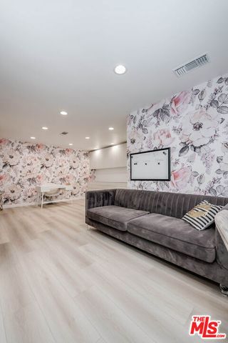 4961 Marmol Drive, Los Angeles, CA 91364