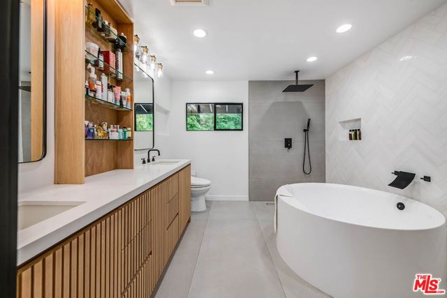 4961 Marmol Drive, Los Angeles, CA 91364