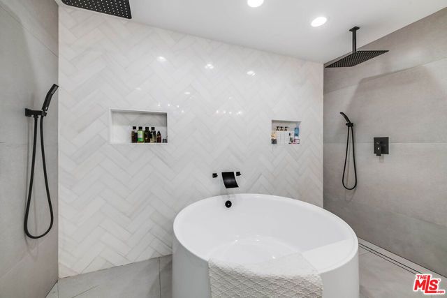 4961 Marmol Drive, Los Angeles, CA 91364