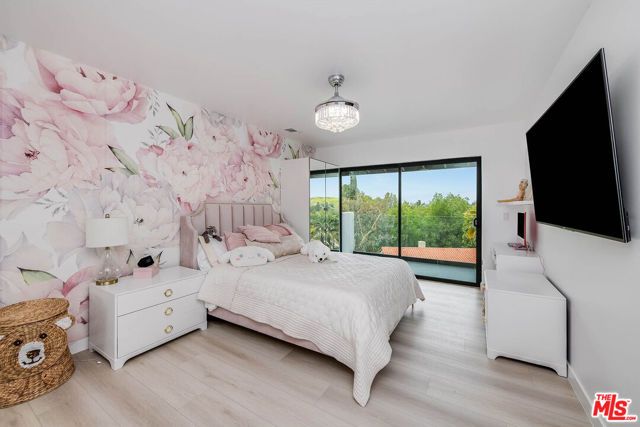 4961 Marmol Drive, Los Angeles, CA 91364