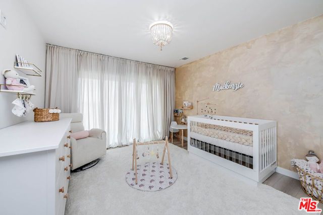 4961 Marmol Drive, Los Angeles, CA 91364