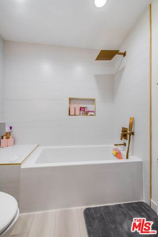 4961 Marmol Drive, Los Angeles, CA 91364