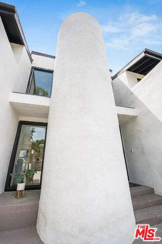 4961 Marmol Drive, Los Angeles, CA 91364