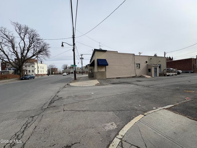 221 N Allen Street, Albany, NY 12206