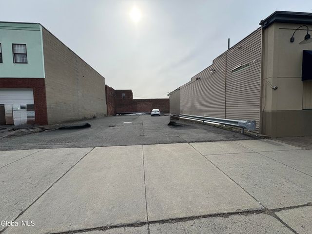 221 N Allen Street, Albany, NY 12206