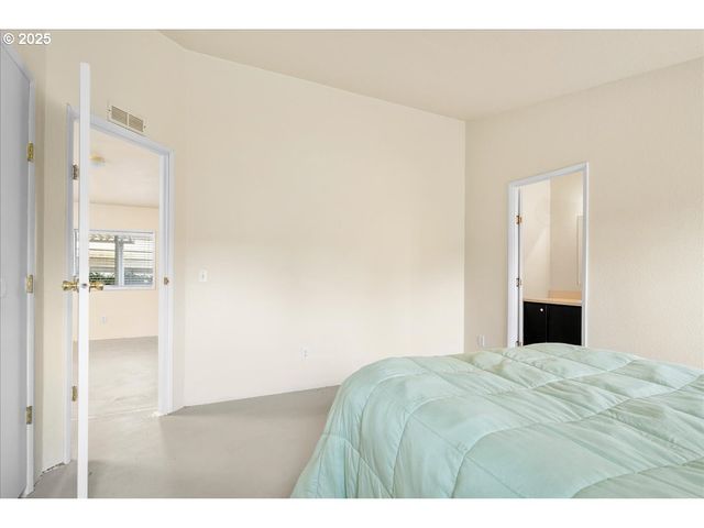 2305 FISHER Rd, Salem, OR 97305