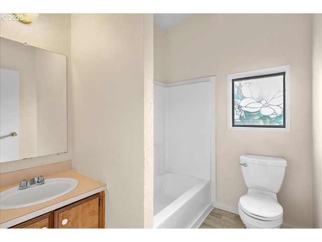 2305 FISHER Rd, Salem, OR 97305