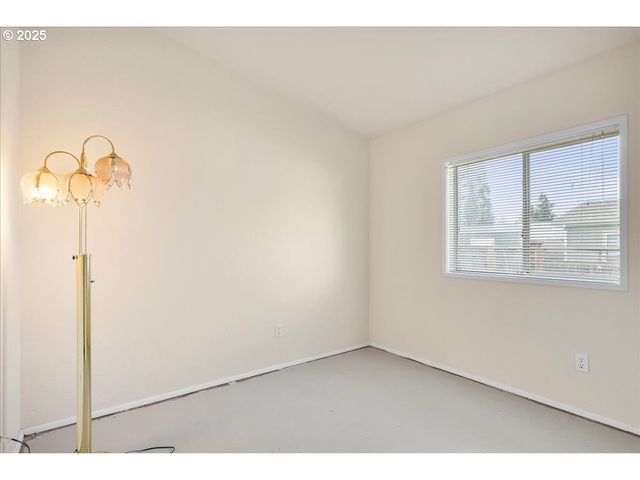 2305 FISHER Rd, Salem, OR 97305