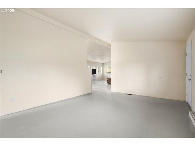 2305 FISHER Rd, Salem, OR 97305