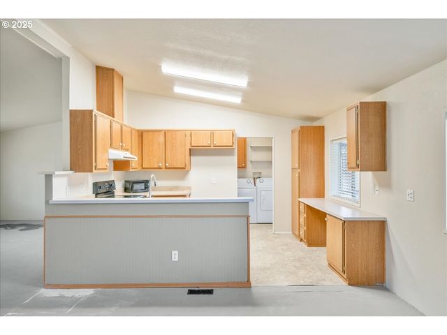 2305 FISHER Rd, Salem, OR 97305