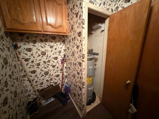 100 HOLLYWOOD, Arp, TX 75750