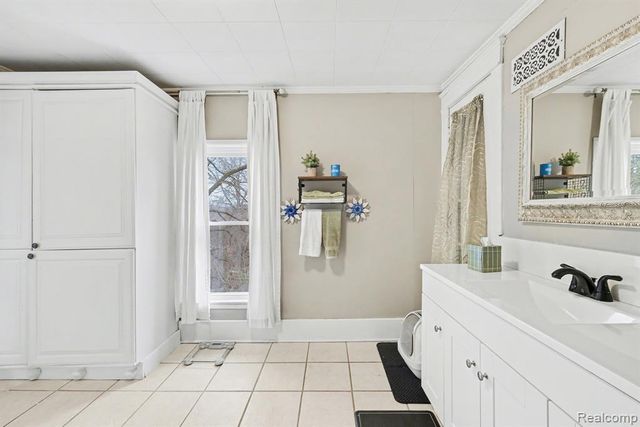 8458 Perry Road, Atlas, MI 48411